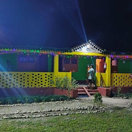 Leo Jungle Retreat By Stayapart , Jaldapara Madari Hat Kültér fotó