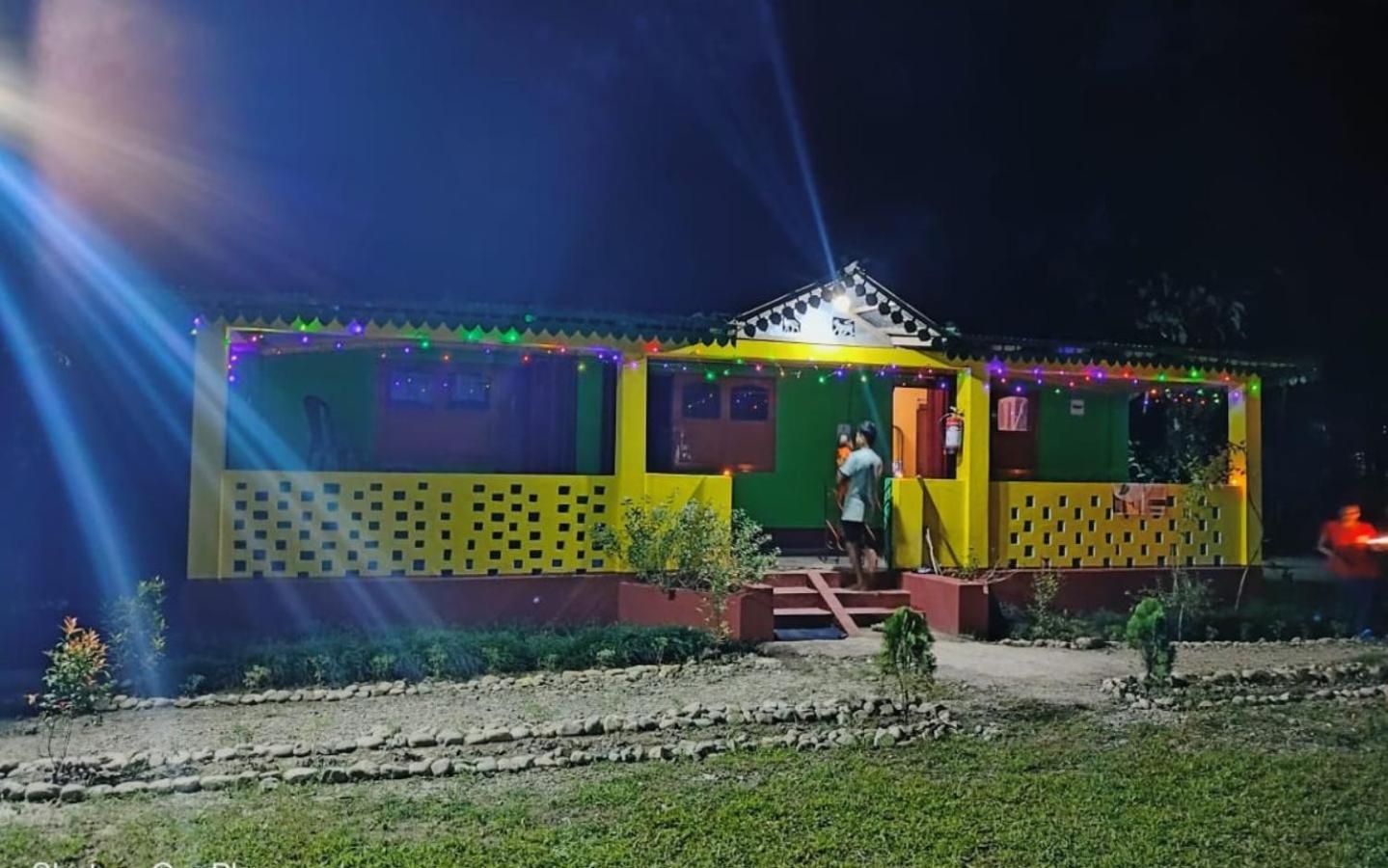 Leo Jungle Retreat By Stayapart , Jaldapara Madari Hat Kültér fotó